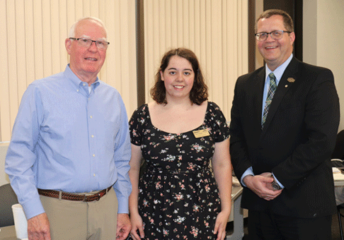 Zoey Lane Sworn in as 2022-2023 Student Trustee