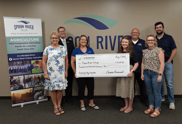 Spoon River College Receives $25,000 Grant from Compeer Financial for Agriculture Program