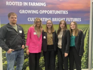 Image of 5 Ag students who competed in the Illinois PAS College Bowl Competition