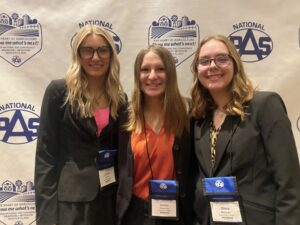 Image of Ag students Emilee Franklin (Abingdon), Danica Geeseman (Canton), and Olivia McLouth (Canton), who attended the PAS National Conference